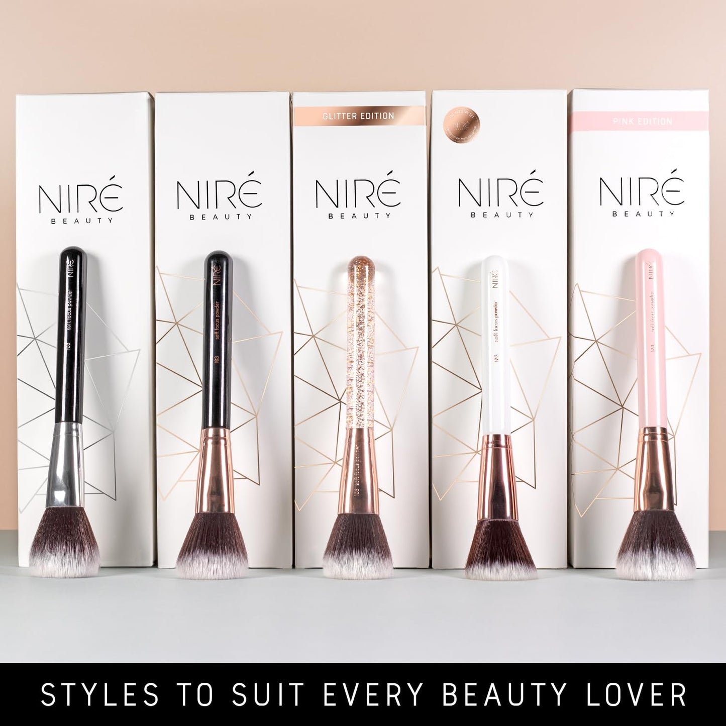 Niré Beauty Make-Up-Pinselset, 15-Teilig: Preisgekrönte Vegane Profi-Pinsel Mit Etui, Niré Make up Schwamm, Pinselreiniger, Guide & Geschenkschachtel